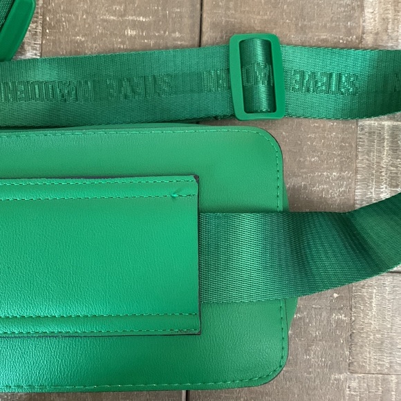 NWOT Steve Madden Kelly Green Belt Bag - Picture 3 of 4